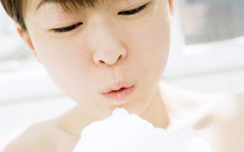 要注意！実は肌荒れを加速させる「NG洗顔」7パターン