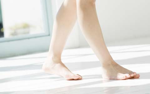 春までにやらないとヤバイ！超簡単な「かかと」荒れ解消法(10時00分)