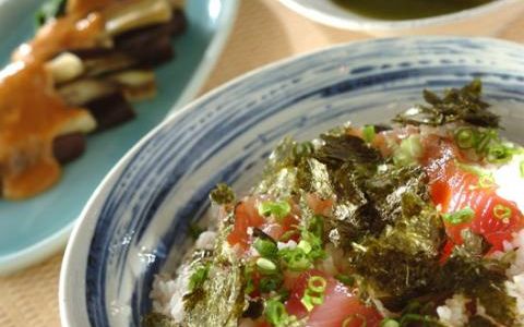 今日の献立は「漬けカツオのお寿司」