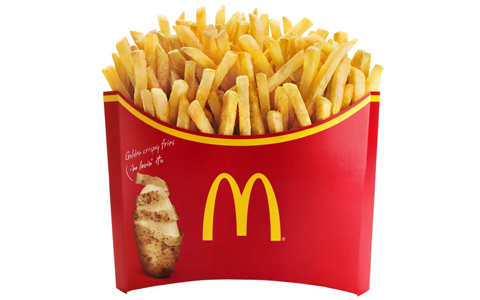 マクドナルドに見た目も強烈な、メガポテトが限定発売