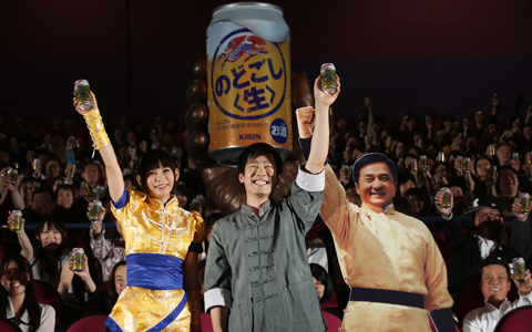 一般人石田さんの夢を叶えた「キリン　のどごし<生>」新CM発表会で、共演のしょこたん大号泣