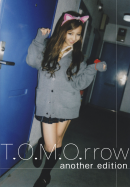 T.O.M.O.rrow another edition AKB48板野友美写真集 2010年2月