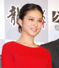 武井咲、不良の女子を演じ「”生意気”の楽しさを知りました!」と手応え