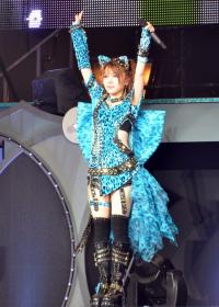 田中れいな、モー娘。涙を見せず卒業「お疲れいなー！」