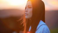 話題の高校生シンガーソングライター“井手綾香”待望の新曲は、長澤まさみとのコラボによる配信シングル