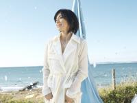 今井美樹の新曲が『ワールドビジネスサテライト』で1年に渡りOA