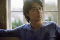 福山雅治、5年ぶりに映画主演！是枝裕和監督作で“金の話ばかりするエリート社員”演じる