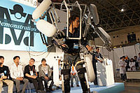 “ご家庭に配備できるロボット”も――ロボットクリエイターが作る「燃える男の未来の乗り物」