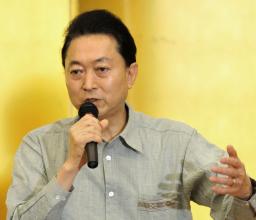 鳩山氏、普天間迷走を沖縄に謝罪 宜野湾市で講演