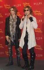 YOSHIKIがYOSHIKIに初対面!? 「お化けみたい、怖い！ 夢に出てきそう！」