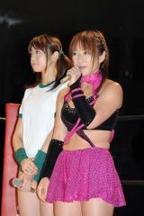 Hカップのグラドルレスラー・愛川ゆず季が女子プロレス大賞を受賞！ 「2011プロレス大賞」受賞者が決定！
