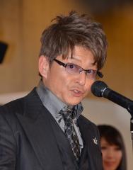 カスタムカーの祭典・東京オートサロン開幕、哀川翔「よろしく！」