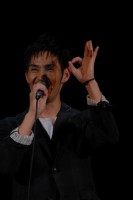 中華圏で大人気・中孝介が中国初コンサート、“島歌王子”に観客うっとり―広東省
