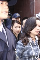 タクシー運転手殴打事件のMakiyo、就労許可証はく奪＝復帰は困難に―台湾
