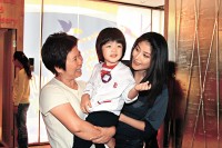 「子ども誘拐・人身売買」で大揺れ！ケリー・チャンら人気スターも厳戒態勢―香港