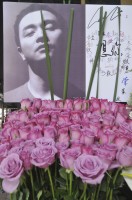 突然の自殺から9年、俳優レスリー・チャンへファンの熱い思い永遠…―香港