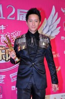 ドロドロ降板劇の映画、元SJハンギョンはイケメンすぎで脱落？―中国