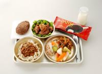 お～い！ 超人気シェフが作る給食が食べられるぞー！