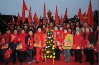 12月26日は毛沢東生誕の日…故郷に数万人の人出＝中国