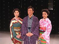 『吉本百年物語』4月公演初日を終えた陣内智則、国仲涼子、神野美伽が会見