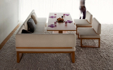 ����ꂽ�Z��ԂɊ������A���ϐL�́uBanquette�v