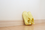 H & M　yellow canvas shoes