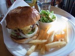 バーガーマニアのアップルシナモンチーズバーガー＠広尾