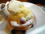 フレッシュベリーとチーズのパンケーキ ～福岡・天神