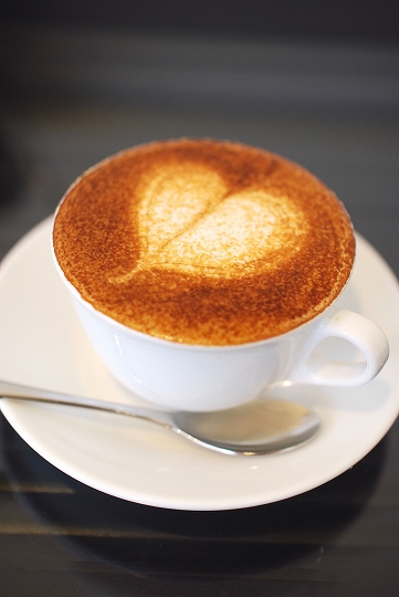 ��񎏂ɂ͍ڂ��Ă��Ȃ����났�̃J�t�F�uCafe SaKURA�v 