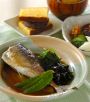 甘辛く煮たアジの煮付けは、ご飯が進みます! みそ汁のサツマイモは大きく切ってゴロゴロ感を!