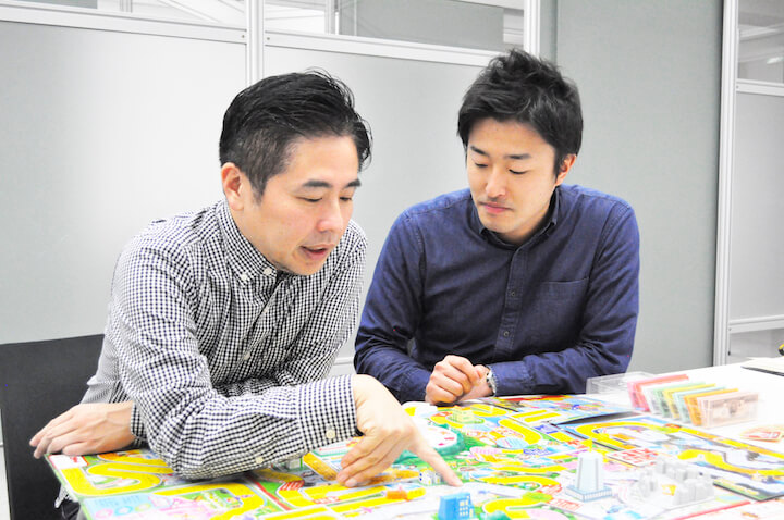 (左)企画担当の池田さん、(右)広報担当の岡さん