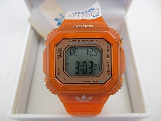 【訳あり商品】エキポン Facebook 1,000いいね！突破記念価格　adidas 腕時計 HSD801 オレンジ　参考価格12,600円が3,900円！【送料込】