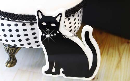 【ホワイトデーのプレゼントに】優雅な黒猫のミラーチャーム♡ バックやポーチにしのばせて♪『The Waltzing Cat 猫のブラッキーミラーチャーム』が980円 【送料無料】