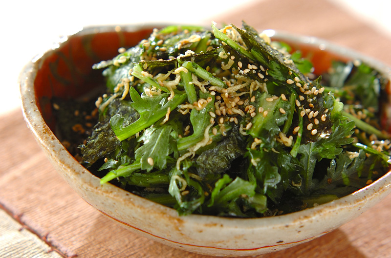 春菊の生サラダ【E・レシピ】料理のプロが作る簡単レシピ/2011.03.22公開のレシピです。