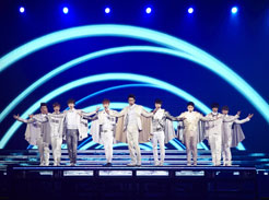 SUPER JUNIOR