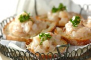 簡単オードブル ホタテとアンチョビのカナッペ