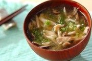 炒めキノコのみそ汁