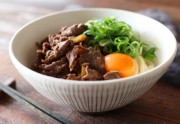 ボリューム満点!牛すき釜玉うどん