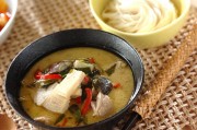 素麺添えタイカレー