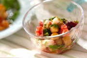 タコとお豆のエスニックサラダ