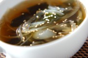 玉ネギとワカメのスープ