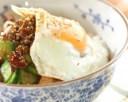 ピリ辛しぐれ煮丼