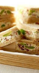 そら豆とカッテージチーズのサンドイッチ