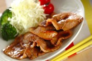 豚肉のショウガ焼き