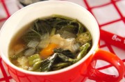 牛すじとモロヘイヤのスープ