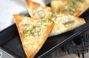 簡単シンプル！チーズトースト アンチョビがアクセント