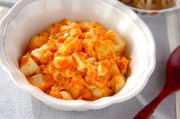 ごはんがすすむ！豆腐とホタテ缶のチリソース煮