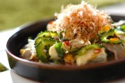 野菜たっぷり!定番ゴーヤチャンプル
