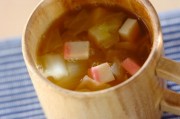 キャベツとカマボコのスープ