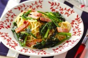 シンプルが一番!ホウレン草とベーコンのパスタ